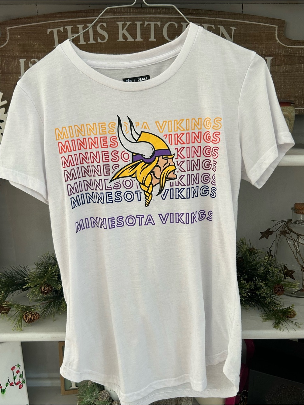 Minnesota Vikings Women's White Gradient Logo Tee